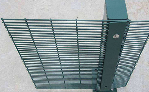 Welded Wire Mesh Fence